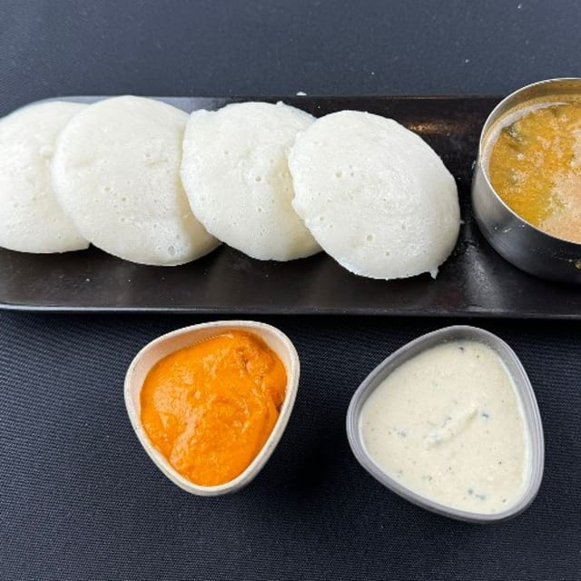 Vegan Idli.